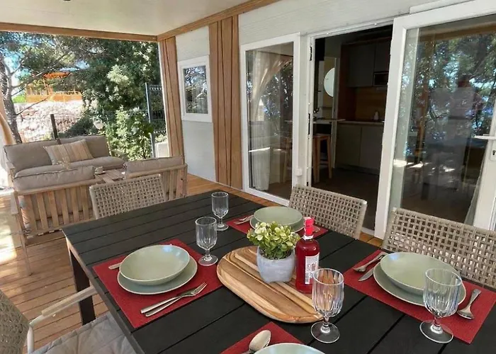 Sea View Mobile Homes Lumea & Aura Apartamento